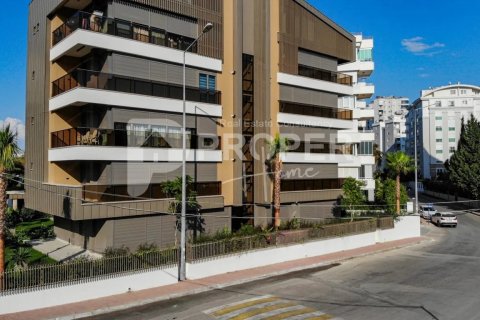 4 rooms Appartement à Muratpasa, Turkey No. 11366