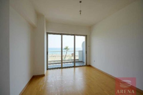2 bedrooms Apartment in Larnaca, Cyprus No. 79459 8