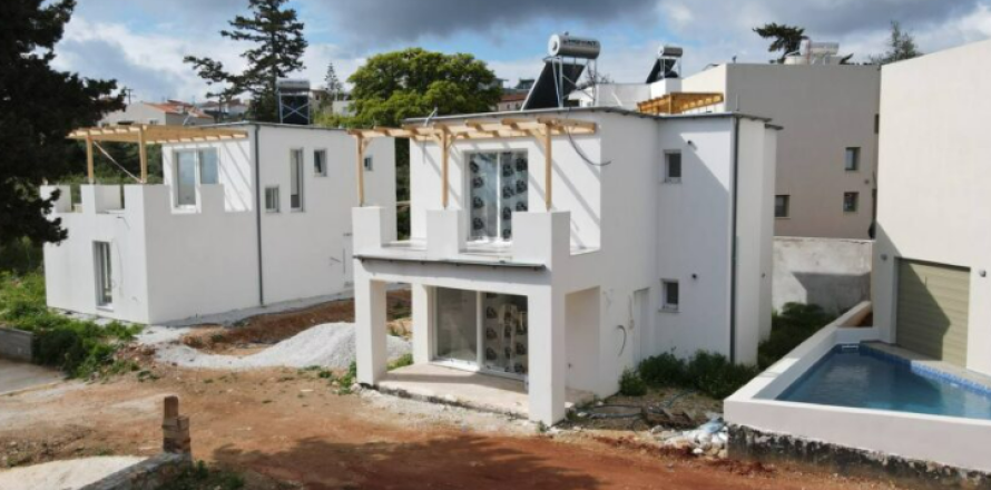 2 bedrooms Villa in Chania, Greece No. 104413