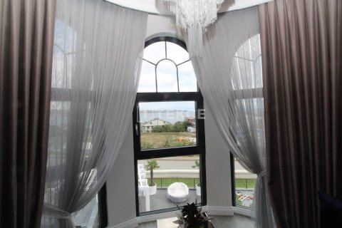 5 bedrooms Villa in An Thach Trung, Vietnam No. 11220 16