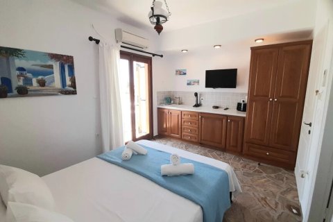 5 bedrooms House in Aegina, Greece No. 107618 22