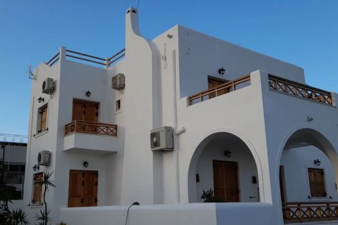 5 bedrooms House in Aegina, Greece No. 107618 2