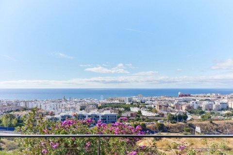3 dormitorios Apartment en Estepona, Spain No. 92342