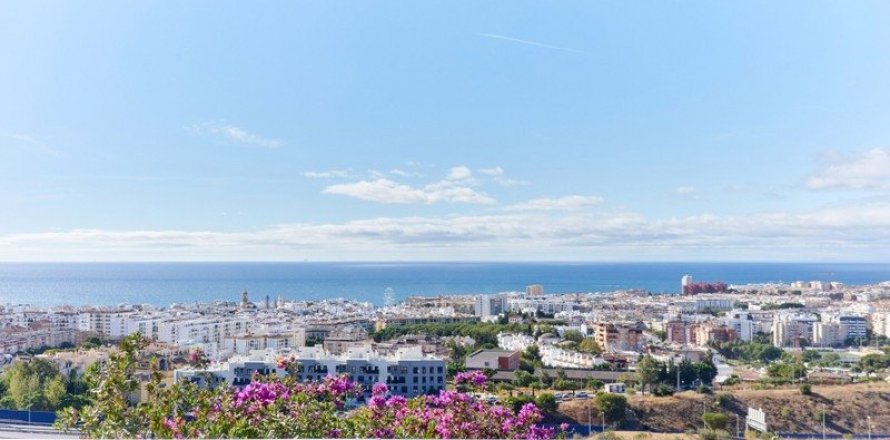 Квартира с 3 спальнями в Эстепона, Испания №92342