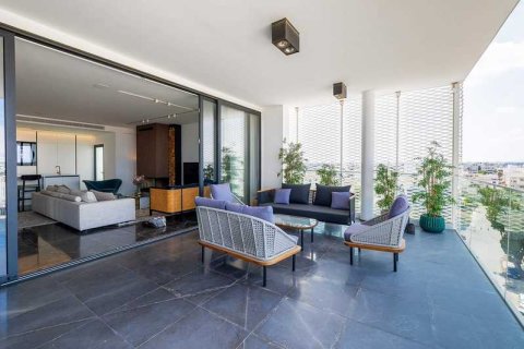 3 bedrooms Penthouse in Ayios Dhometios, Cyprus No. 63962 5