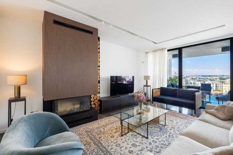 3 bedrooms Penthouse in Ayios Dhometios, Cyprus No. 63962 2