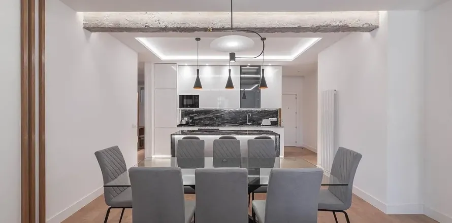 3 dormitorios Apartment en Madrid, Spain No. 99032