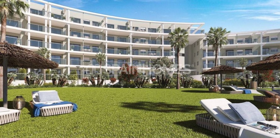 3 bedrooms Penthouse in Manilva, Spain No. 112778