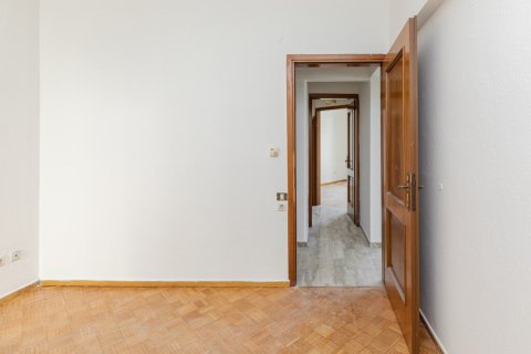 3 bedrooms Apartment in Kalamaria, Greece No. 110529 11