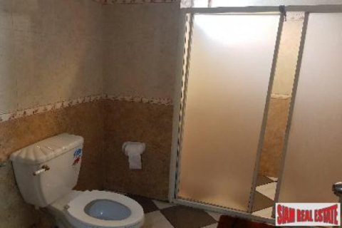 4 bedrooms Duplex in Bangkok, Thailand No. 95824 7