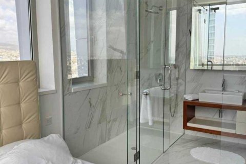 2 bedrooms Penthouse in Limassol, Cyprus No. 76044 5