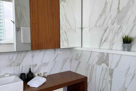 2 bedrooms Penthouse in Limassol, Cyprus No. 76044 4