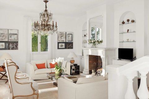 4 bedrooms Villa in Vallauris, France No. 68822 5