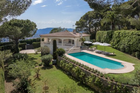 4 bedrooms Villa in Vallauris, France No. 68822 1