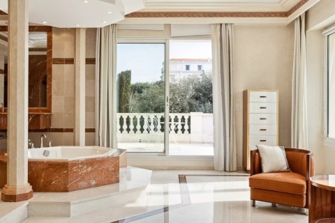 5 bedrooms Villa in Antibes, France No. 67959 11