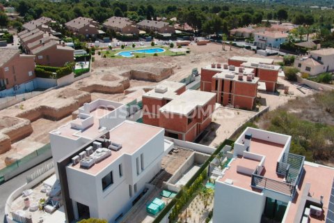 4 bedrooms Villa in Duc Hoa Thuong, Vietnam No. 25922 12