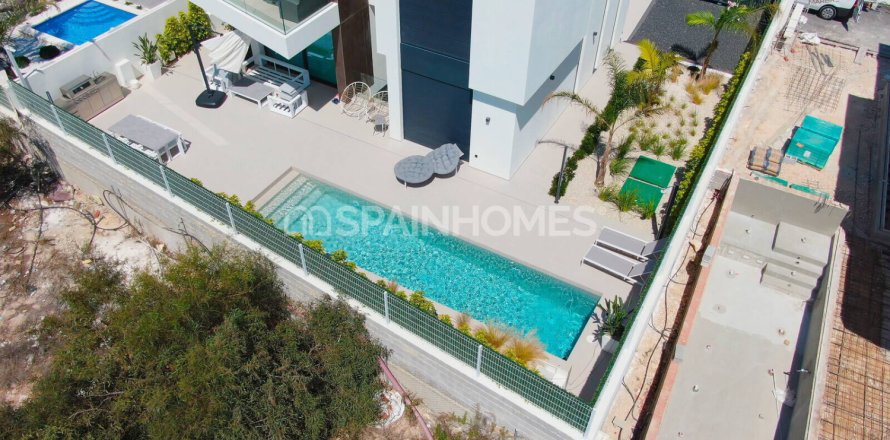 4 dormitorios Villa en La Nucia, Spain No. 25922
