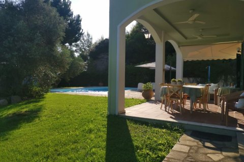 6 bedrooms Villa in Chalkidiki, Greece No. 110089 8