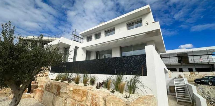 7 dormitorios House en Agios Tychonas, Cyprus No. 73707