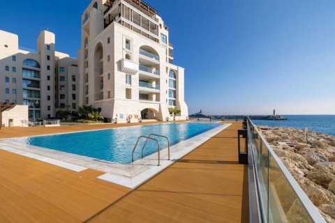 2 bedrooms Apartment in Limassol, Cyprus No. 78034 2