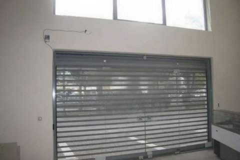 74m² Commercial property in Kalamaria, Greece No. 113637 3