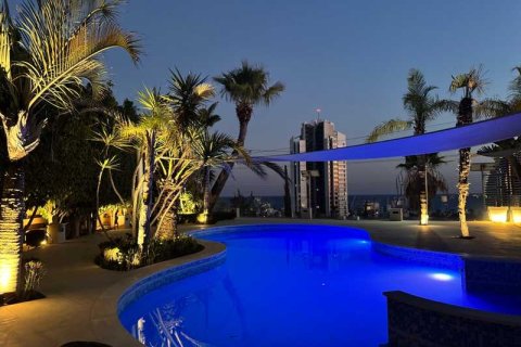 6 bedrooms Villa in Germasogeia, Cyprus No. 80781 1