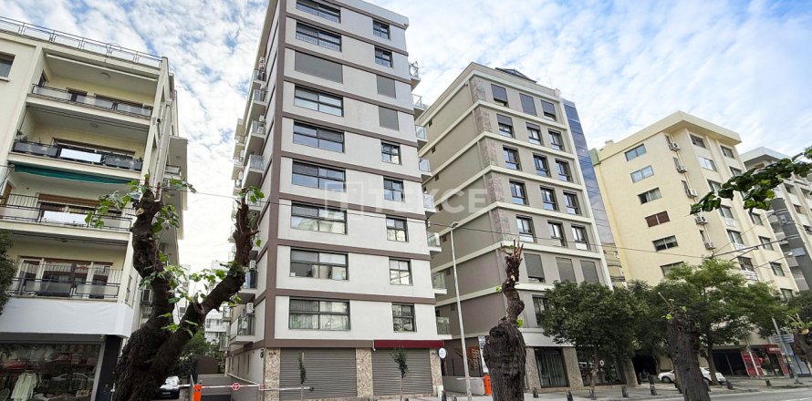 3 dormitorios Apartment en Izmir, Turkey No. 117996