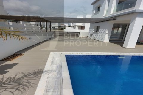 4 bedrooms Villa in Paralimni, Cyprus No. 36536 15