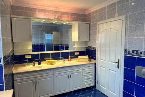 5 habitaciones Villa en Lien Chieu, Vietnam No. 92955 30