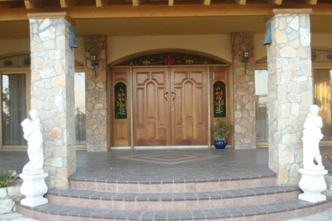 5 bedrooms Villa in Limassol, Cyprus No. 105905 15