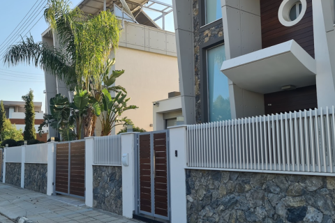 4 bedrooms Villa in Agios Tychonas, Cyprus No. 31929 4