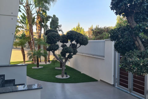 4 bedrooms Villa in Agios Tychonas, Cyprus No. 31929 6