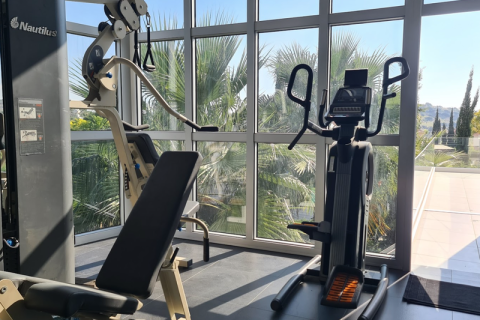 4 bedrooms Villa in Agios Tychonas, Cyprus No. 31929 9