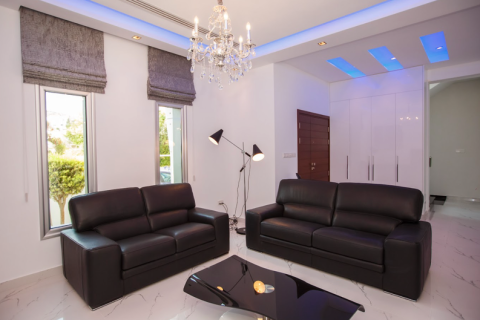 4 bedrooms Villa in Agios Tychonas, Cyprus No. 31929 10