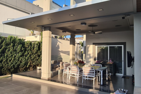 4 bedrooms Villa in Agios Tychonas, Cyprus No. 31929 2