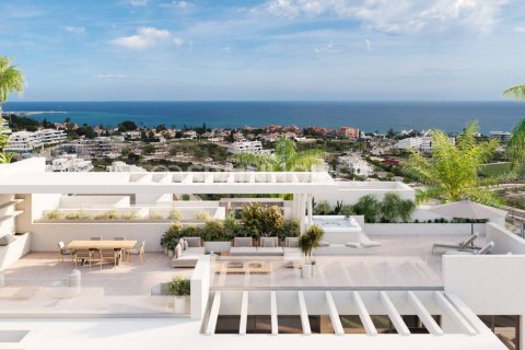 3 bedrooms Penthouse in Estepona, Spain No. 88244