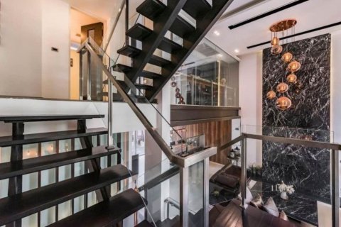 4 bedrooms Townhouse in Bangkok, Thailand No. 96534 14