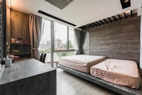 4 bedrooms Townhouse in Bangkok, Thailand No. 96534 4