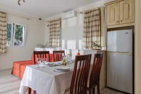 2 bedrooms Villa in Corfu, Greece No. 108411 5