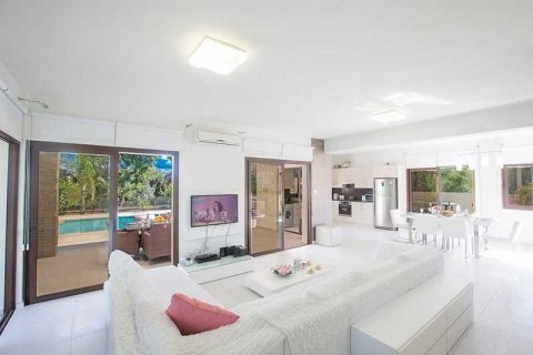 4 bedrooms House in Ayia Napa, Cyprus No. 29434 9