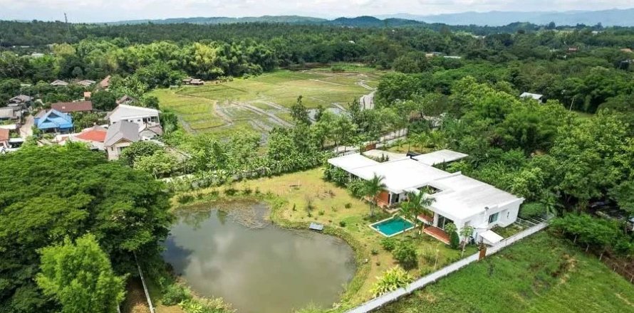 6 bedrooms House in Chiang Mai, Thailand No. 97610