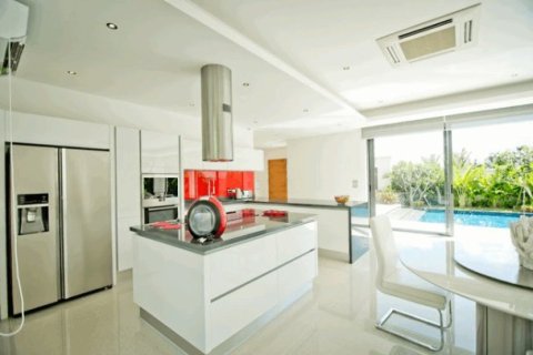 4 bedrooms House in Pattaya, Thailand No. 96874 12