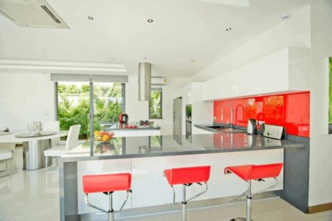 4 bedrooms House in Pattaya, Thailand No. 96874 14