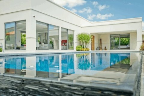 4 bedrooms House in Pattaya, Thailand No. 96874 1