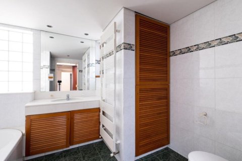 372m² Villa in Nicosia, Cyprus No. 105005 15