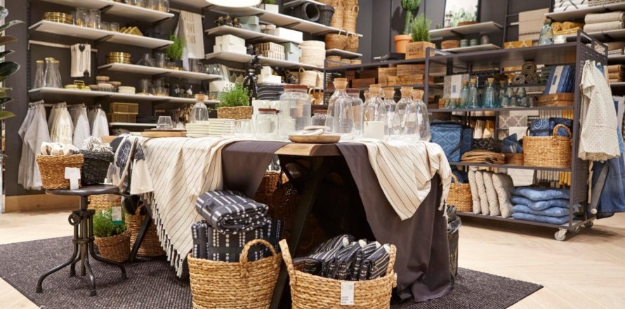 100m² Commercial property en Barcelona, Spain No. 110840