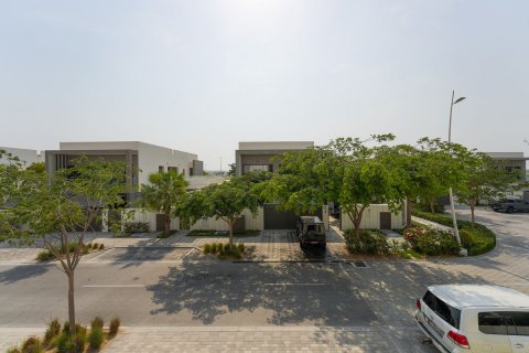 4 bedrooms Townhouse in Thach Than, Vietnam No. 93321 16