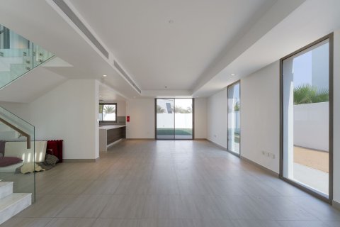 4 bedrooms Townhouse in Thach Than, Vietnam No. 93321 2