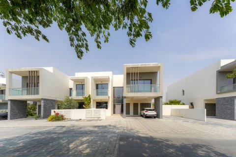 4 bedrooms Townhouse in Thach Than, Vietnam No. 93321 1