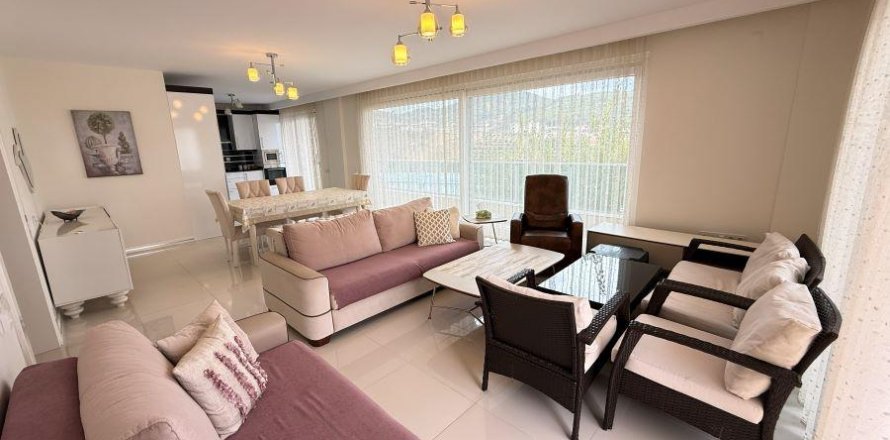 5 habitaciones Villa en Kargicak, Turkey No. 122339